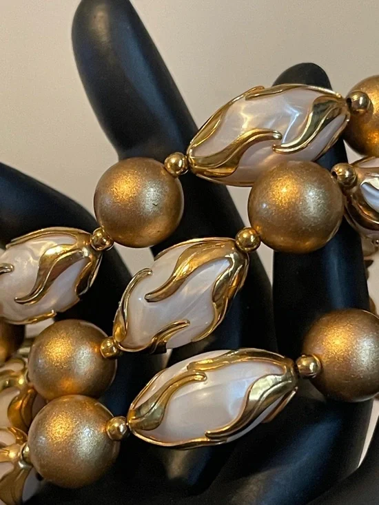 1950’s Deauville “Golden Cage” Faux Pearl Bracelet & Clip-on Earring Set - Picture 5 of 12